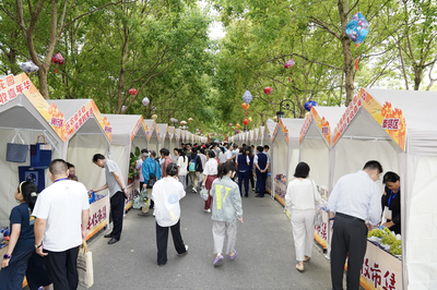 金山啟動“豐收狂歡盛宴”，8天近20項(xiàng)活動邀市民打卡“魔都后花園”生態(tài)園